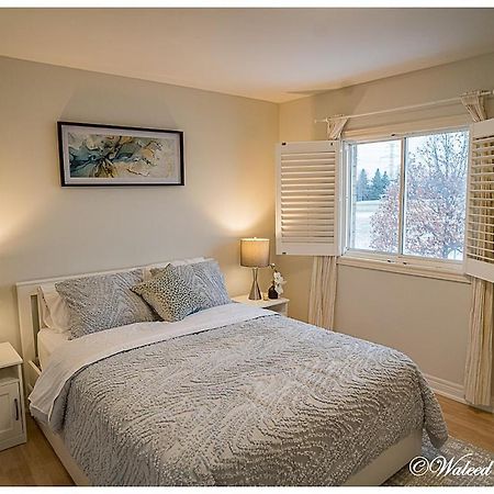מיסיסאוגה Sunroom House - 4 Bedrooms מראה חיצוני תמונה